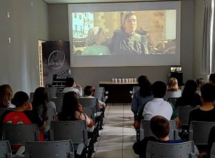 Cinema Catedral com os Coroinhas e Acólitos