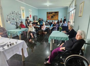 Encontro de Gerações na Casa de Repouso Nossa Senhora de Fátima